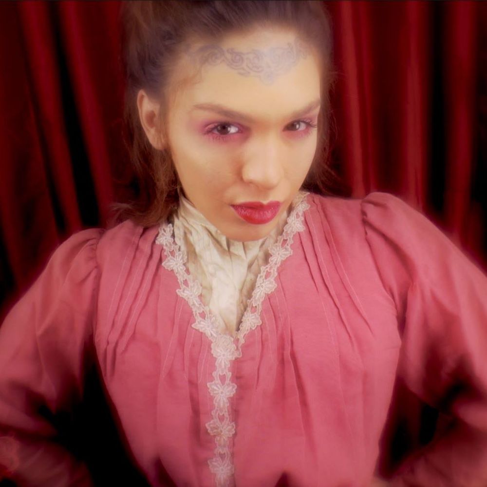 Meet your Posher, Beverluna